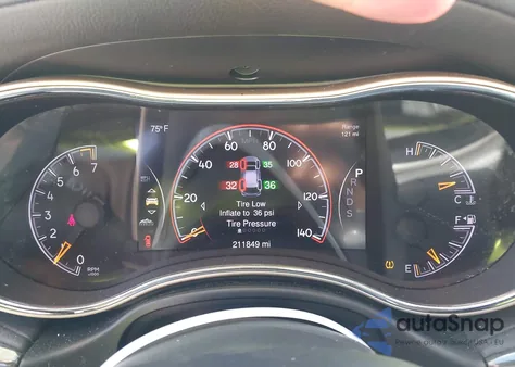 2014 Jeep Grand Cherokee Overland z USA, uszkodzony, nr VIN 1C4RJFCG8EC122627